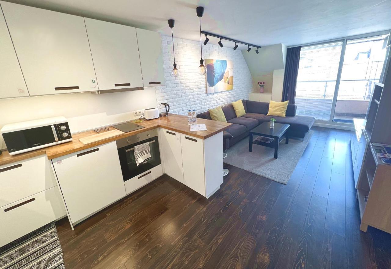 Unique Luxurious Jacuzzi Penthouse Duplex In Center! 2 Baths! Free Parking! Διαμέρισμα