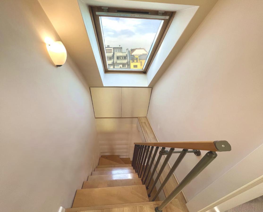 Unique Luxurious Jacuzzi Penthouse Duplex In Center! 2 Baths! Free Parking! Σόφια